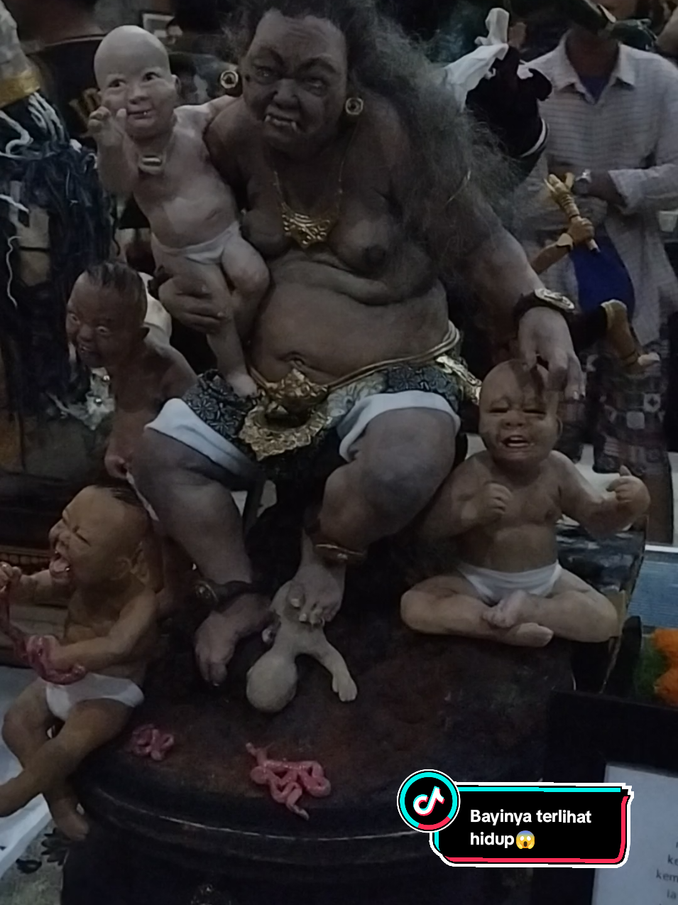 Karya seni ogoh-ogoh mini dari pemuda bali, dalam acara lomba ogoh-ogoh mini untuk melestarikan tradisi bali serangkain Festival Semarapura ke- 8. #ogoh_ogoh_bali  #ogohogohbali  #miniogohogoh  #ogohogoh 