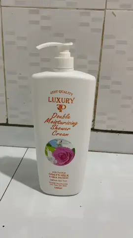 sữa tắm dê Luxury chai 1200ml ... #ngoctruc83  #sưatămdêLuxurychai1200ml ...#xuhuong  #ngoctruc83  #ngoctruc83 