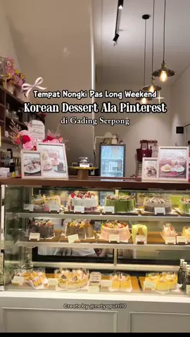 Korean Dessert House Gemes + Staycation Murah di Gading Serpong ✨ Jujur pas masuk vibes-nya tuh homey banget, aesthetic, dan tiap sudutnya auto photogenic ✨ Menu dessert di sini cocok banget buat yang lagi diet karena pakai bahan premium, less sugar, no butter cream, dan homemade jadi lebih ringan & gak bikin eneg 🍰 Tempatnya 2 lantai, cozy dan intimate, plus ada boardgame juga. Cocok buat nongkrong bareng ayank, keluarga, bestie, atau sambil WFC ☕️ Abis dari sini, cuma 10 menit aja bisa lanjut staycation di RedDoorz Syariah Plus @ Wisma Bougenville Karawaci @RedDoorz Indonesia  Mulai 100 ribuan aja! Booking di RedDoorz dan pakai kode promo YUKNGINEP buat diskon sampai 28% 🔥 Atau bisa Booking langsung via WhatsApp Official RedDoorz Indonesia https://wa.link/vmda75  ☎️ 0813-2227-795 ‼️Save & Share yaa‼️ #RedTravelers #JelajahKotamu #RedDoorz  #StayWithRedDoorz #CafeAesthetic 
