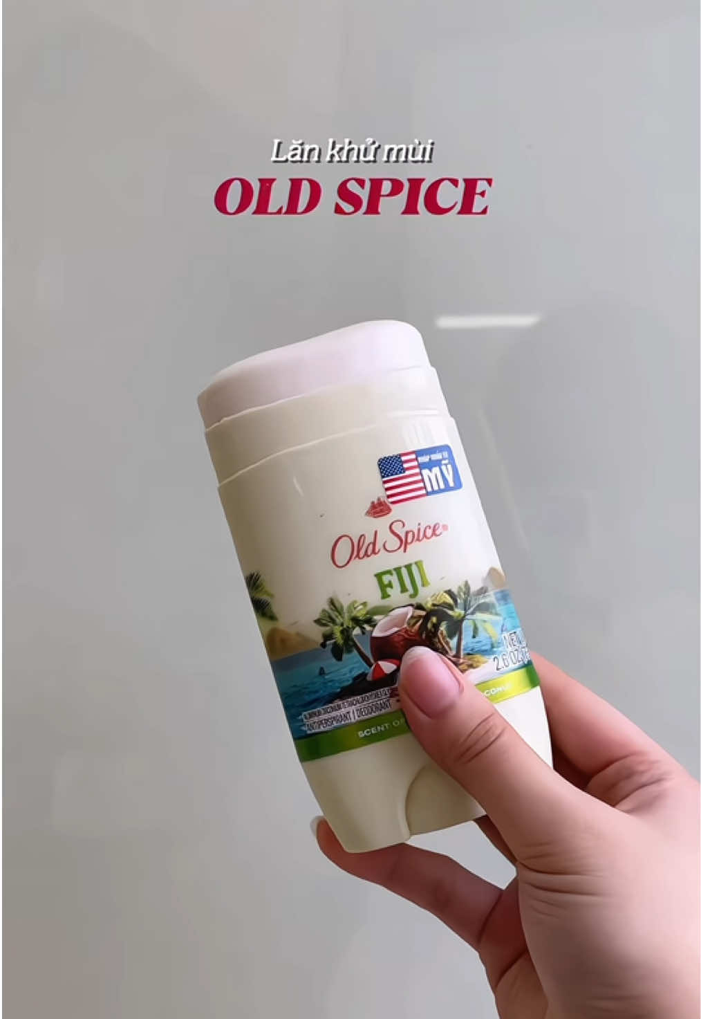 Hè rùi không thể thiếu em lăn khử mùi được đâu í. Em Old Spice này thì quá nổi rồi, mùi Fiji t dùng thơm mùi dừa lắm hehe #lannachkhumui #lankhumui #oldspice #lankhumuioldspice 