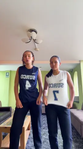 Acá haciendo un tt con una fan 💜🥰