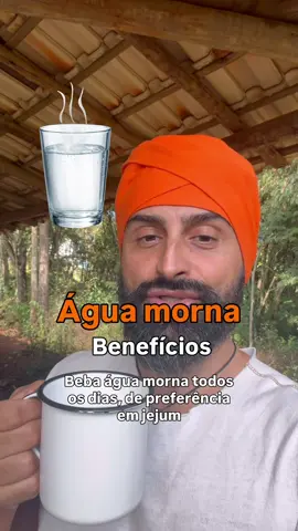 Benefícios de beber água morna: Potencializa seu Agni, libera Ama, e ativa a digestão emocional e mental — base da psicossomática. Quando você acumula resíduos energéticos (ama) das suas emoções, pensamentos e até dos alimentos que consome, o corpo entra em desequilíbrio… e começa a somatizar: ansiedade, inchaço, cansaço, travas no corpo e na vida. Água morna é simples, mas ajuda seu corpo a fluir e processar tudo isso. 🔥 Beba água morna. Comente PARTE 2 se você quer entender como usar a água em processos terapêuticos e siga @utheusyoga para mais.