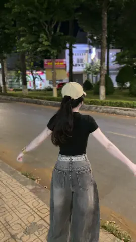Mặc chỉ có mê 