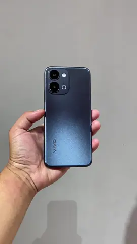 🔥VIVO Y31d BLACK 🔥 baterai masif 7200 mAh, chipset Snapdragon 6s Gen 2, dan layar 6.75 inci 120Hz. Ponsel ini menonjol dengan penyimpanan besar 256GB, RAM 8GB, kamera belakang 50MP, dan sertifikasi tahan air/debu IP68/IP69 #vivoy31d #fyp #erafone 