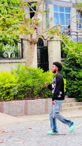 ጥሜት ልቅስቅስ ምስላ 🍔😭   #ትግርኛ #ሓበሻ #HabeshaComedy #EthiopiaTikTok #FoodComedy   