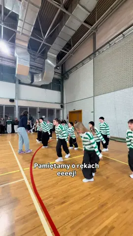 pierwszy (i ostatni) vlog turniejowy 🤣  ps. zbiórka była o 5 rano 🙃 ps2. dziękujemy @big_dance_elite za turbo dobry czas 🫶 📍 @KeepOn! DANCING  #danceclass #hiphop #danceteacher #Vlog 
