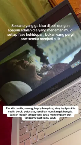 Tidak ada jaminan orang yang ada saat kita happy, tetap ada saat keadaan jadi sulit karena itulah hargailah orang orang yang tetap stay saat kamu sulit, mereka yang tetap memegang tanganmu saat kamu jatuh 🫶🏻 #remindertomyself 