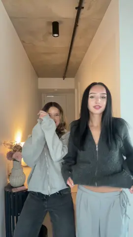 We tried👯‍♀️@Mia Pollock 