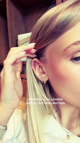 😛 #earpiercing #helix #piercing #foryou #piercingtok 