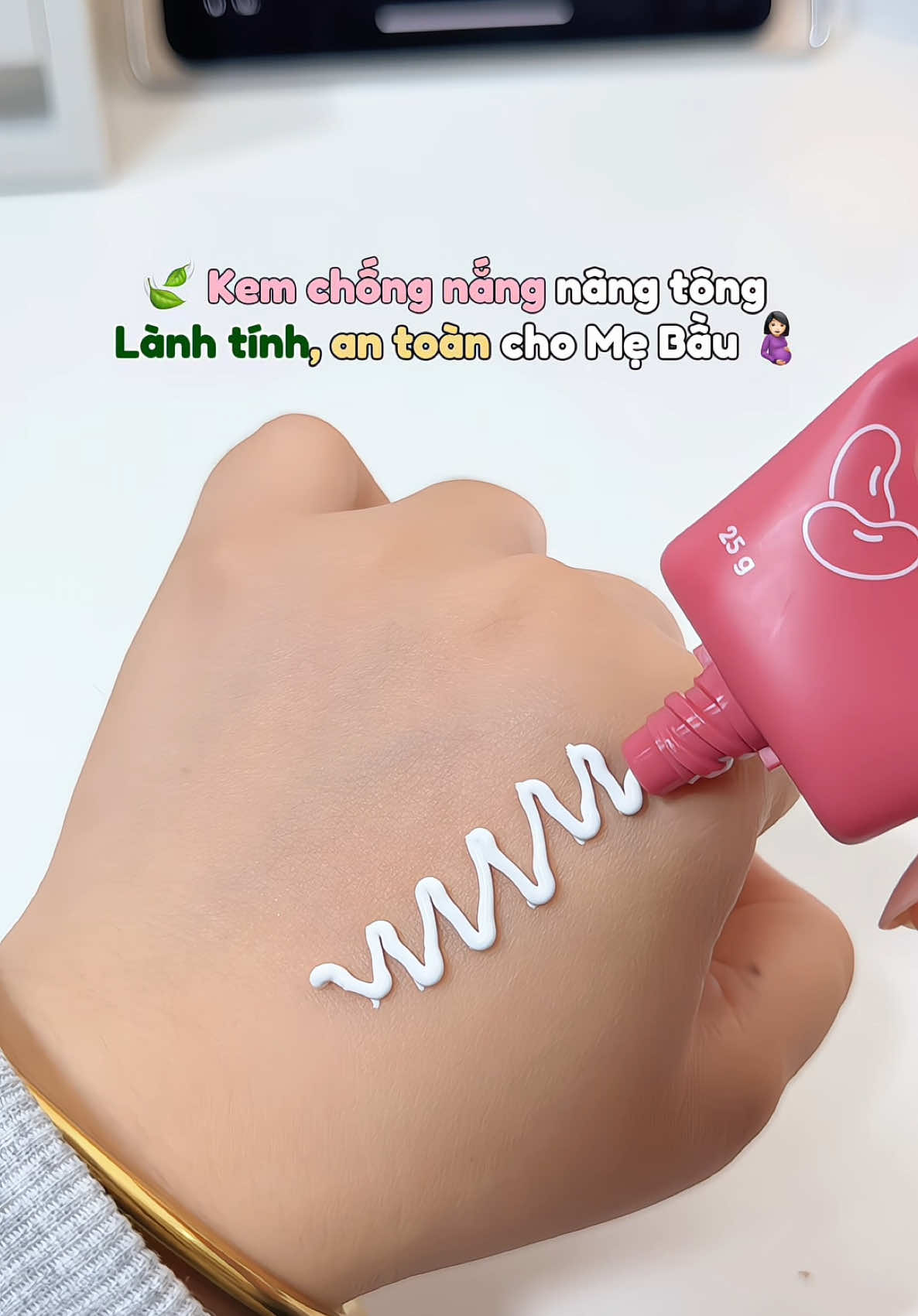 🤰🏻 Mẹ bầu mà vẫn muốn xinh thì các mom tham khảo em Kem lười đậu đỏ 🫘này nha #kemluoitrangdiem #kemluoidaudo #kemluoinangtone #mebauthongthai #xuhuong 
