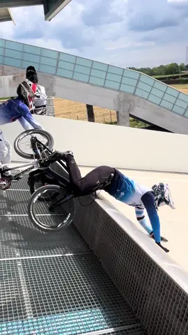 Watch the gate 🚦🤡 #fail #crash #bmx #start #bmxlife 