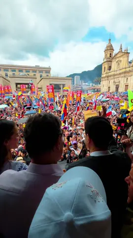 Hoy 1 de mayo, reciban nuestro más sincero agradecimiento todas las centrales de trabajadores y trabajadoras que han anunciado su apoyo a nuestra candidatura y a nuestro programa de gobierno. Este respaldo nos llena de fuerza para profundizar el cambio por una Colombia con trabajo decente, salarios justos y economías populares como motor del país. ¡Con ustedes, vamos a ganar en primera vuelta! #ElPoderDeLaVerdad #IvánNosUne #IvánPresidente #cepedapresidente 