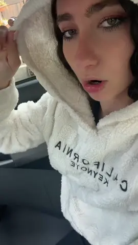 #fluffyhoodie #checkeredhoodie #whitefluffyhoodie #hoodie #tiktokmademebuyit 