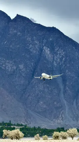 31 4 2026 skardu international airlines of Pakistan PIA ✈️ Heaven (Gilgit Baltistan) 5 days in Skardu Valley and hunza tour only 1 upper kachura lake and Shangrilla resort sog valley 2 chunda valley and katpana lake 3 Satpara lake and Deosai national park 4 Basho valley 5 shigar and Munthoka waterfall Booking for contact number 92480180050 . . . . . . . . #visitmyskardu  #welcometoskardu  #5millionviews  #myaccountunfreze🙏🥺  #foryoupageofficiall 