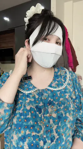 Nó ôm sát vào da mặt luôn á