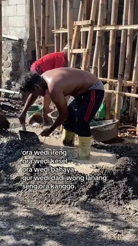sing penting gelem obahh#kuli#tukangbangunan#kulibangunan#fypage 
