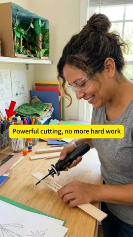 Fanttik R11 Pro Brushless Cordless Mini Reciprocating Saw, 0–2200 SPM Variable Speed, Type-C Fast Charging, Tool-Free Blade Change, 5-Blade Kit for Wood, Metal & PVC