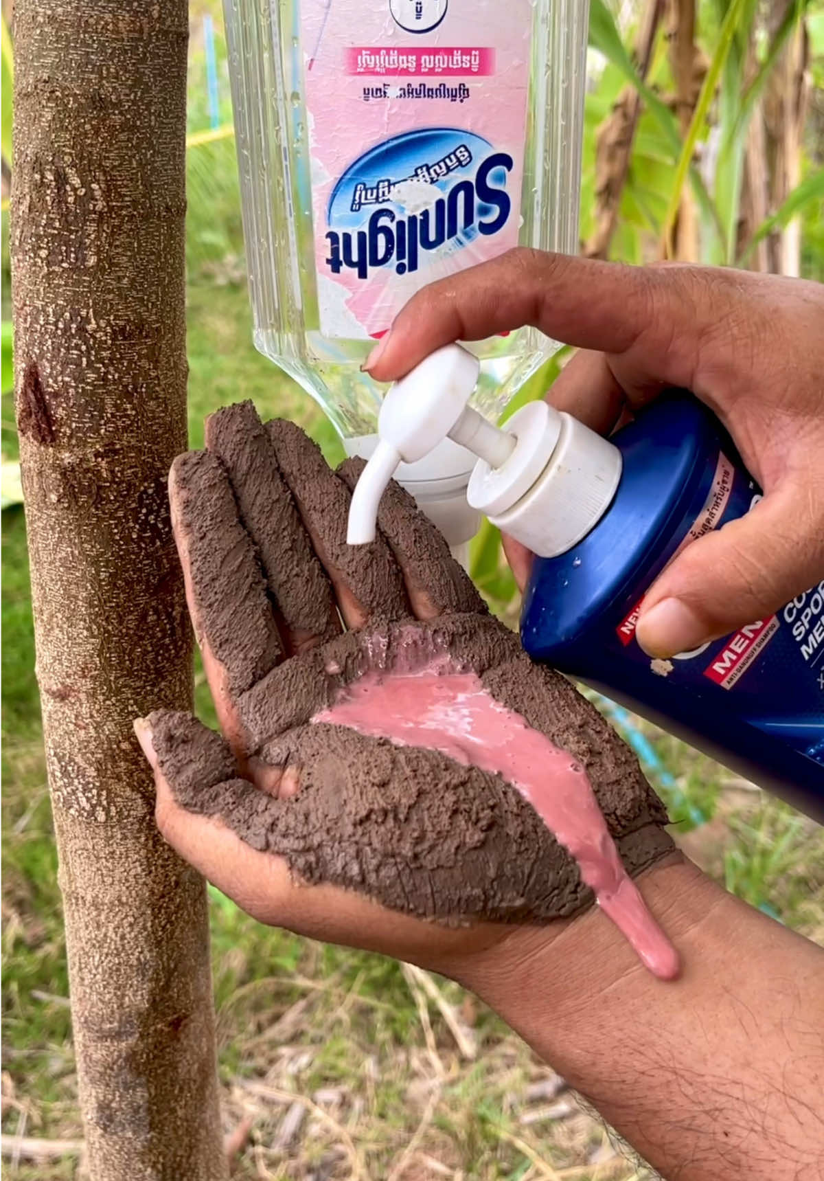 Survival Skills 👍SIMPLE and USEFUL save SOAP & Water 💦 🧼 in smart #camping #Outdoors #bushcraft #survival #tiktok 
