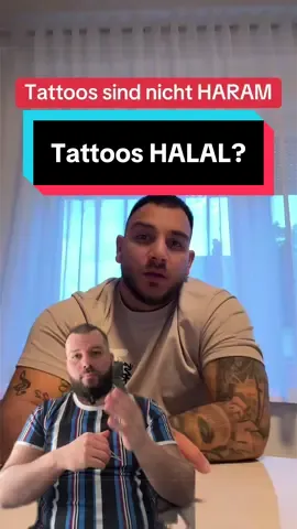 @isi36___ sitzt öffentlich da und erklärt Tattoos für halal — obwohl Allah und der Prophet Muhammad ﷺ den Tätowierer und denjenigen, der sich tätowieren lässt, klar verflucht hat. Das Problem ist nicht nur, dass Tattoos im Islam verboten sind. Das Problem ist noch größer: Wenn Allah und Sein Gesandter ﷺ etwas verboten haben und jemand kommt danach und sagt: „Nein, das ist halal“, dann redet er über Allahs Religion ohne Wissen. Allah sagt im Qurʾān: „Und sagt nicht aufgrund der Lüge, die eure Zungen beschreiben: Dies ist erlaubt und dies ist verboten, um gegen Allah eine Lüge zu ersinnen.“   — Qurʾān 16:116 Das ist keine kleine Aussage. Das ist nicht einfach „eine andere Meinung“. Haram halal zu nennen, ist eine Lüge über Allah. Und noch schlimmer: Wenn Menschen diesem Video glauben, Tattoos plötzlich als erlaubt ansehen und dadurch selbst in diese Sünde fallen, dann trägt derjenige, der diese Irreführung verbreitet, eine gewaltige Verantwortung. Der Prophet ﷺ sagte sinngemäß: Wer eine schlechte Praxis einführt, trägt seine eigene Sünde und die Sünde derjenigen, die ihm darin folgen, ohne dass von deren Sünden etwas verringert wird. Wer ein Tattoo hat: Bereue aufrichtig, Allah ist barmherzig.   Aber wer Tattoos halal nennt, macht aus einer persönlichen Sünde eine öffentliche Irreführung. Tattoos sind nicht halal.   Tattoos sind klar verboten.   Und Haram halal zu nennen, ist noch gefährlicher als die Sünde selbst. #muslimtiktok #tattoos #islamdeutschland #deenoverdunyagermany 