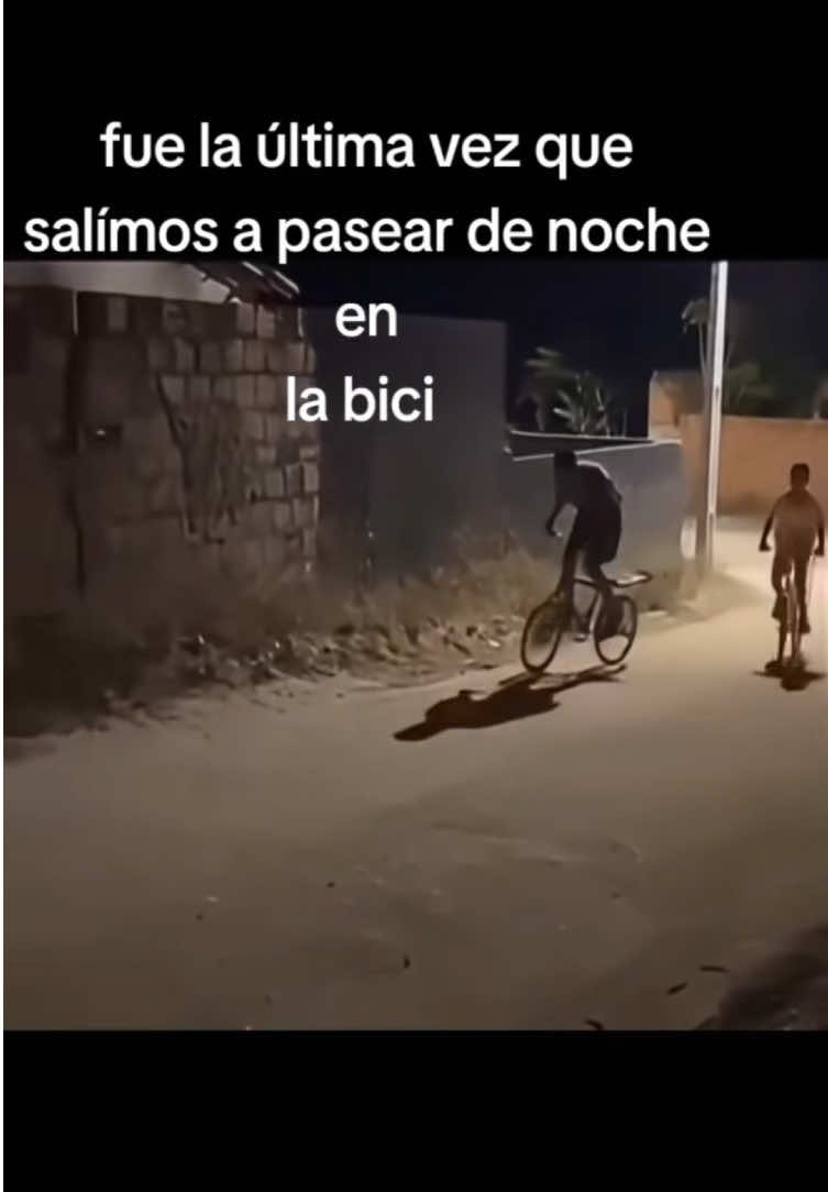 Try not to laugh when you watch 😂 #prank #scared #funny #lmao #fyp 