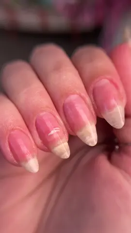 Não tire as cutículas com alicate, hidrate e empurre com uma espátula 💅✨  ID cerinha: ANAPT7-FM7L Compre seus produtos no Mercado Livre: preço acessível, grande variedade de produtos, segurança, frete grátis, opções de pagamento flexíveis e a entrega mais rápida do Brasil 🚚💛 @Mercado Livre  #Beauty #MercadoLivre #BelezaNoMercadoLivre #AeC285 #unhas 