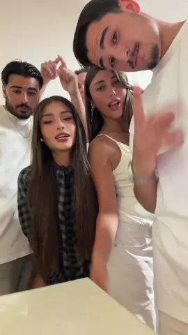 החברות והחברים הרווקים והיפים שלי #foryou 