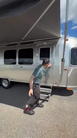 Sweet trailer! 2019 Airstream International Signature 28RBQ Retail Value $69,995.00 USD at @Colonial Airstream & RV #airstream 