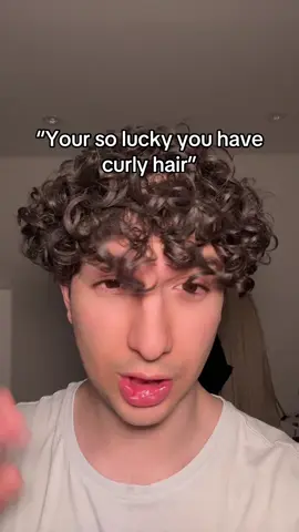 Ppl always tell me I’m so lucky, like brooo #curlyhair #routine #curls #hair #lowdensity 