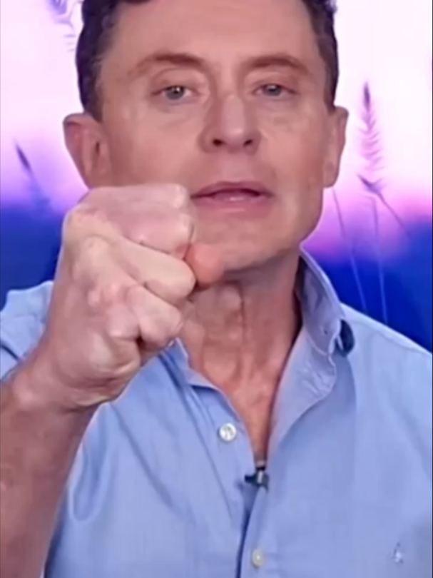 @fabioteruel  Deus está preparando portas abertas e oportunidades inesperadas que mudarão sua história para melhor; comente amém se você acredita.  #fabioteruelfy #oracao