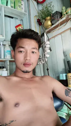 ကြိုးစားထားဟ💪#ငွေရှိမှလူရာဝင်သောငွေလောကကြီး #နူတ်ခမ်းမွေးနဲ့အကိုကြီးပေါ့နော်😊 #ရွှေကူ #ကချင်ပြည်နယ် #K 