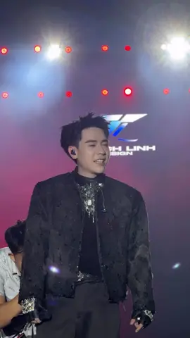 Quang Hùng MasterD x VinhVerse Concert  cre:whthna #QuangHungMasterD #VINHVERSECONCERT #vinhverse #xuhuongtiktok 