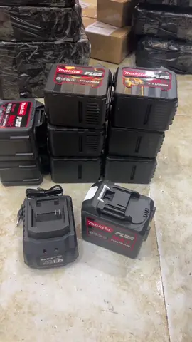 COMBO 3PIn 20cell Makita Tặng sạc cho ae tham khảo#pin20cell #pin20cellmakita #banhangtiktokshop #xuhuong #tiktok 