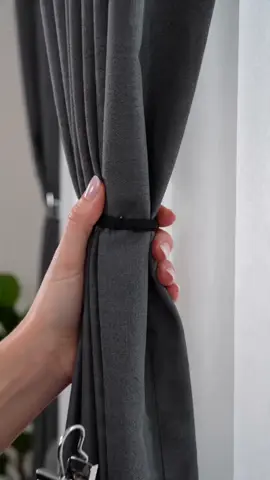 【 DESIGN】 Antiskid design. These heavy duty shower curtain hooks are made of stainless steel, well- burnished, sturdiness and mighty. Can be  for a long time
【 WEIGHT CAPACITY】 It has  bite force and can even carry 10 pounds. With  upper and lower clamps, it’s not easy for it to let somethings fall. You can safely use our product to decorate your home
【SUITABLE SIZE】 Totally 1.3 inch long(with hook), 0.36 inch wide. The clip is 0.71 inch long. Suitable size make them versatile in your life
【WIDE USE】 They are not only can be  for hanging curtains, but also can clip anything you want. Such as photos, rv awning lights, , LED string lights, art craft projects and so on. Owning it means having a good helper
【FESTIVAL & PARTY ESSENTIAL】 It can hold the holiday string light in place well, display festival cards, little gifts, also can hang flags, burlap banners, etc. With the assistance of our products, you can host a gorgeous party at home #couchcover #sofacover