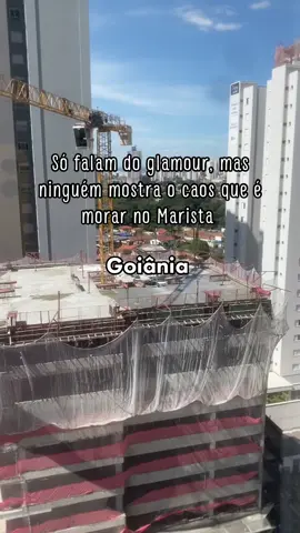 Vc já acorda antes da 07hs da manhã com barulho de britadeira, obras sem fim, carros descarregando, sem estacionamento, ruas tomadas de caçambas de entulhos, obras à noite, barulhos excessivo, parece que a cidade não tem lei, não tem regras e fiscalização, e não é sobre bairro nobre ou não, a questão é que independente do local os moradores precisam de sossego no mínimo num domingo e a noite depois de um dia de trabalho! #goiania #obra #prefeituradegoiania #caos #fiscalizacao 