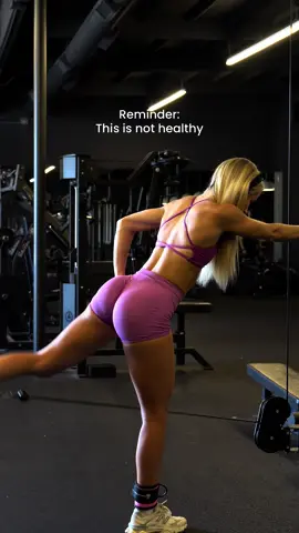 Going to the gym isn’t all that healthy without balance. Work/life balance is so important, make sure to live your life while staying locked in #gymgirl #balance #Lifestyle #lockedin #gymmotivation 