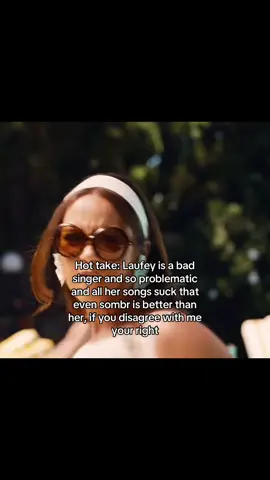 Laufey our unproblematic queen❤️😍 #Laufey#hottake#Fashioncenter #music #laufeyland 