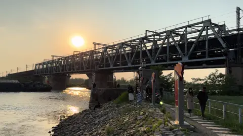 铁路桥