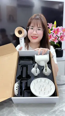 Máy Sấy Tóc Ion Âm  2 Chiều Nóng Lạnh, Chăm Sóc Tóc, Công Suất Lớn