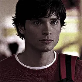 Handsome || #tomwelling #clarkkent #smallville #fyp #viral 