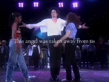 We miss you Michael 🤍🪽 #michaeljackson #mjinnocent #moonwalker #mj #foryou 