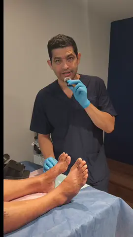 🚨🔥 ¿Rojo, caliente e hinchado en diabetes… infección? ❌ Lo trataron con antibióticos… y NO era eso 😳🦶 👉 El error que puede costar un pie#PieDiabético #charcot #ÚlceraVaricosa #piediabetico #juanetes 