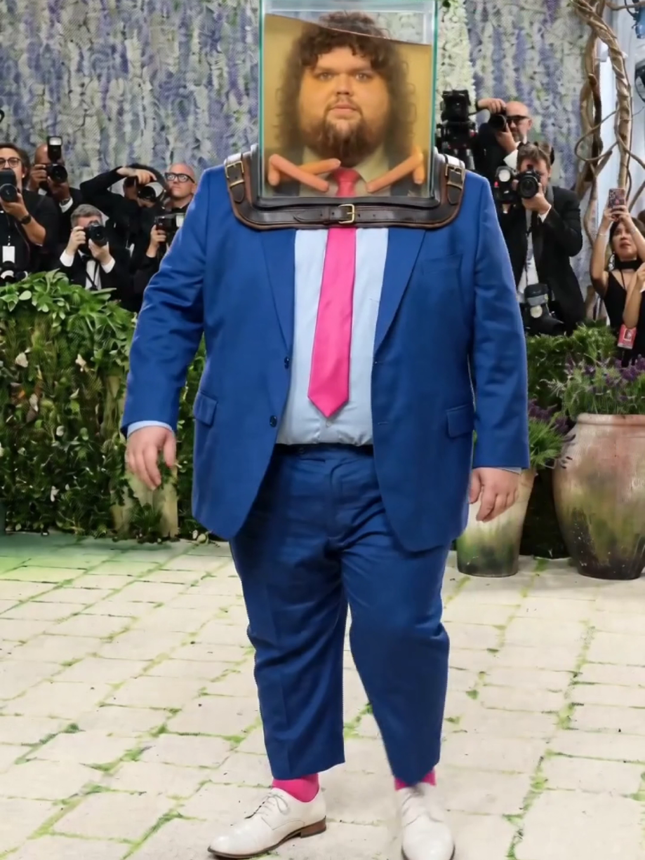 It's the 2026 Met Gala, baby! JD Vance, Kash Patel and Pete Hegseth all grace the red carpet!