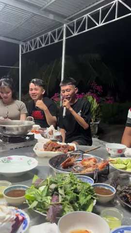 Nay đc gặp idol @Quốc Việt 🤣#xuhuongtiktok #63tiengiang #aemientay #idol