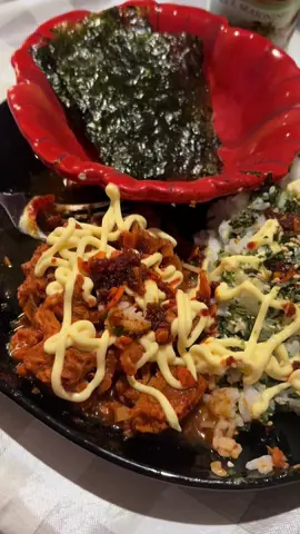 #spicytunaricebowl 