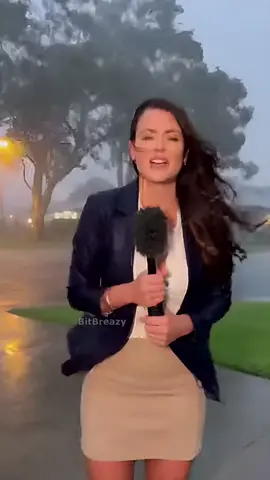 Bit of a gust, eh? Mic's had a wild time. 😅 How's your wind situation? #weather #windy #storm #aussie