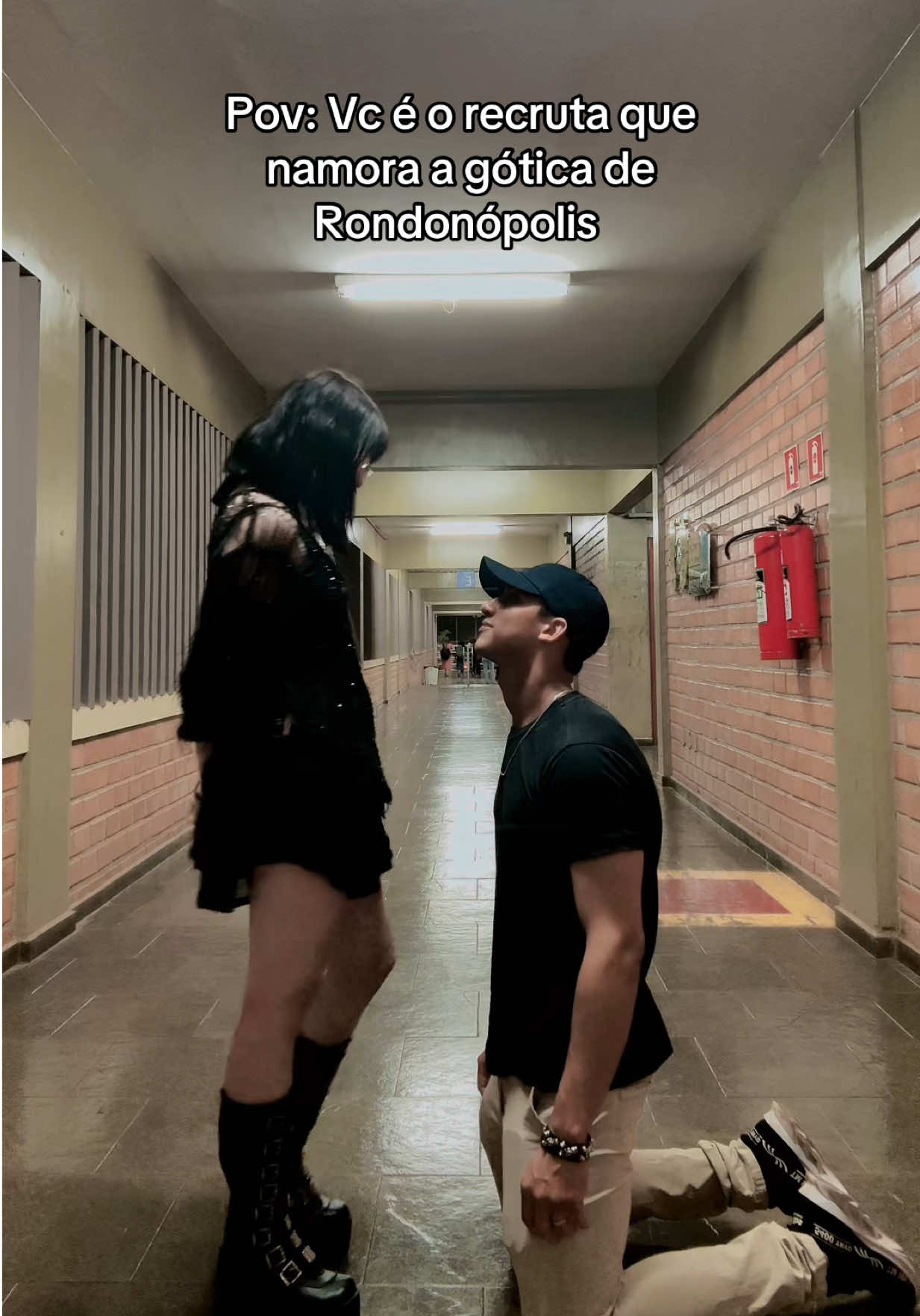 Será que o estilo dele vai mudar? 💁🏻‍♀️ ja ta de pulseira nova ele #gothgirl #goth #gothic #rondonopolis 