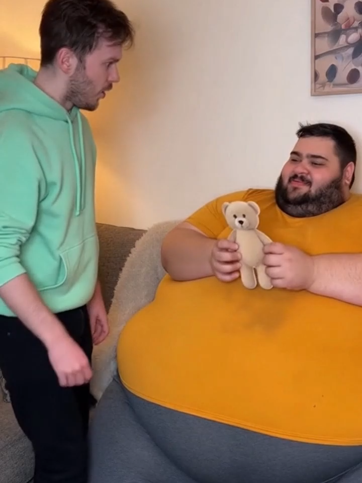 NOT the teddy bear 😭 #bigboy #chubby #bigbelly #funny #bodypositive #gaybear