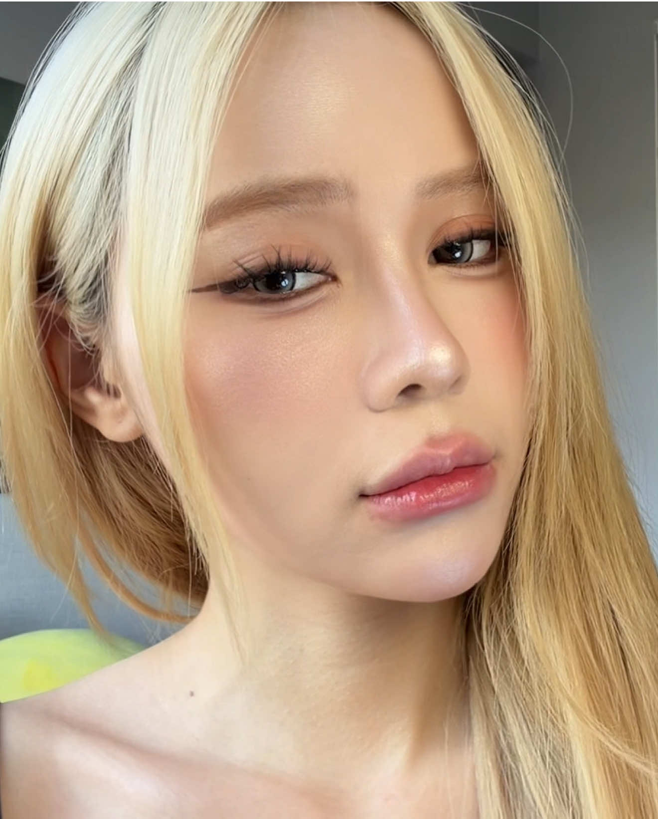 hôm nay đẹp gái hơn hôm qua