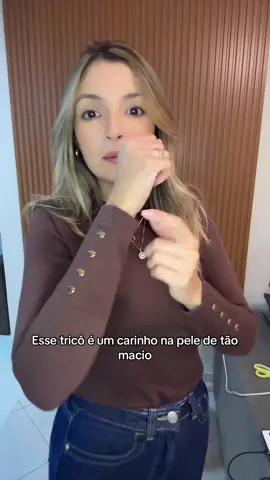 Esse tricô é um carinho na pele de tão macio #trico #tricomodal #casaco #casacofeminino #blusamangalonga 