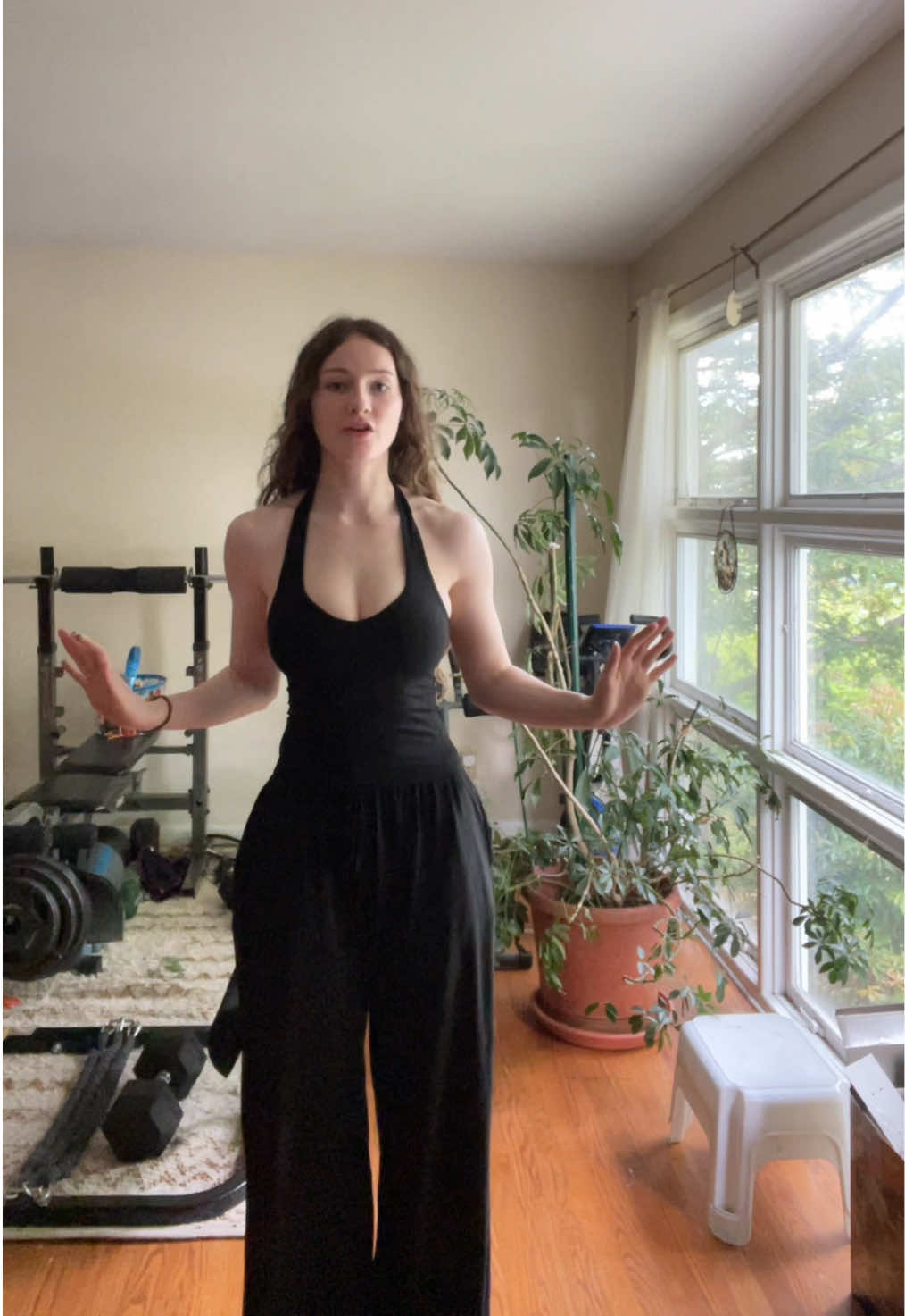 that’s the point!! 🙌🏻😭 you can train based on your current body type to change your proportions closer to what you desire, help with imbalances, etc. #dreambody #athomeworkout #bodyrecomp #hourglass #invertedtriangle 